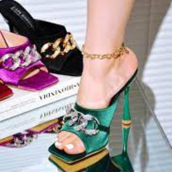 NWT CAPE ROBBIN DISTENY SATIN RHINESTONE CHAIN TRIM HIGH HEELS GREEN 8.5 - Picture 3 of 15